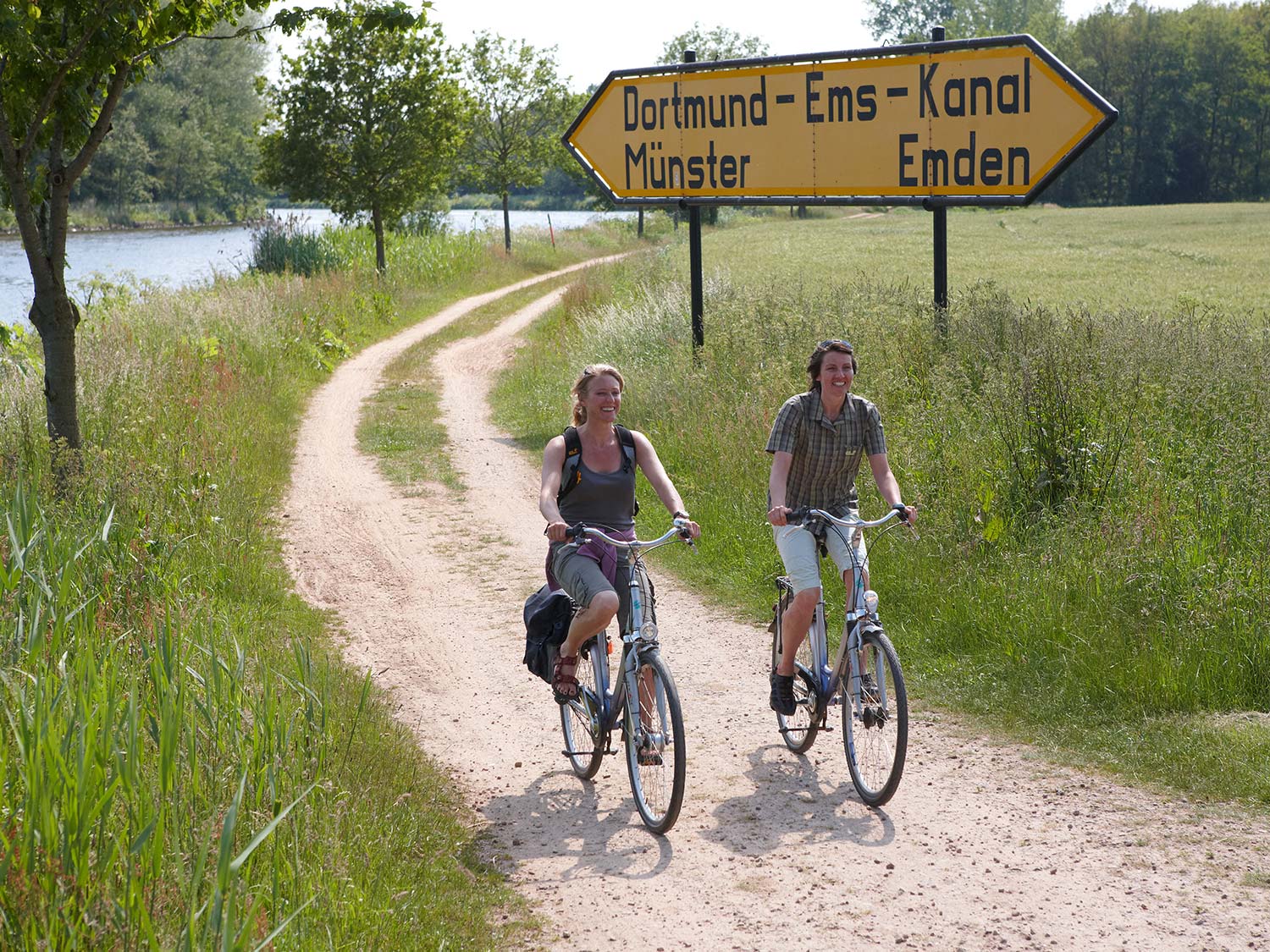 Der ideale Kurzurlaub zum radeln durch die Idyllen des Emslandes, entlang an Hase und Ems, auf vielen ausgewählten Routen.