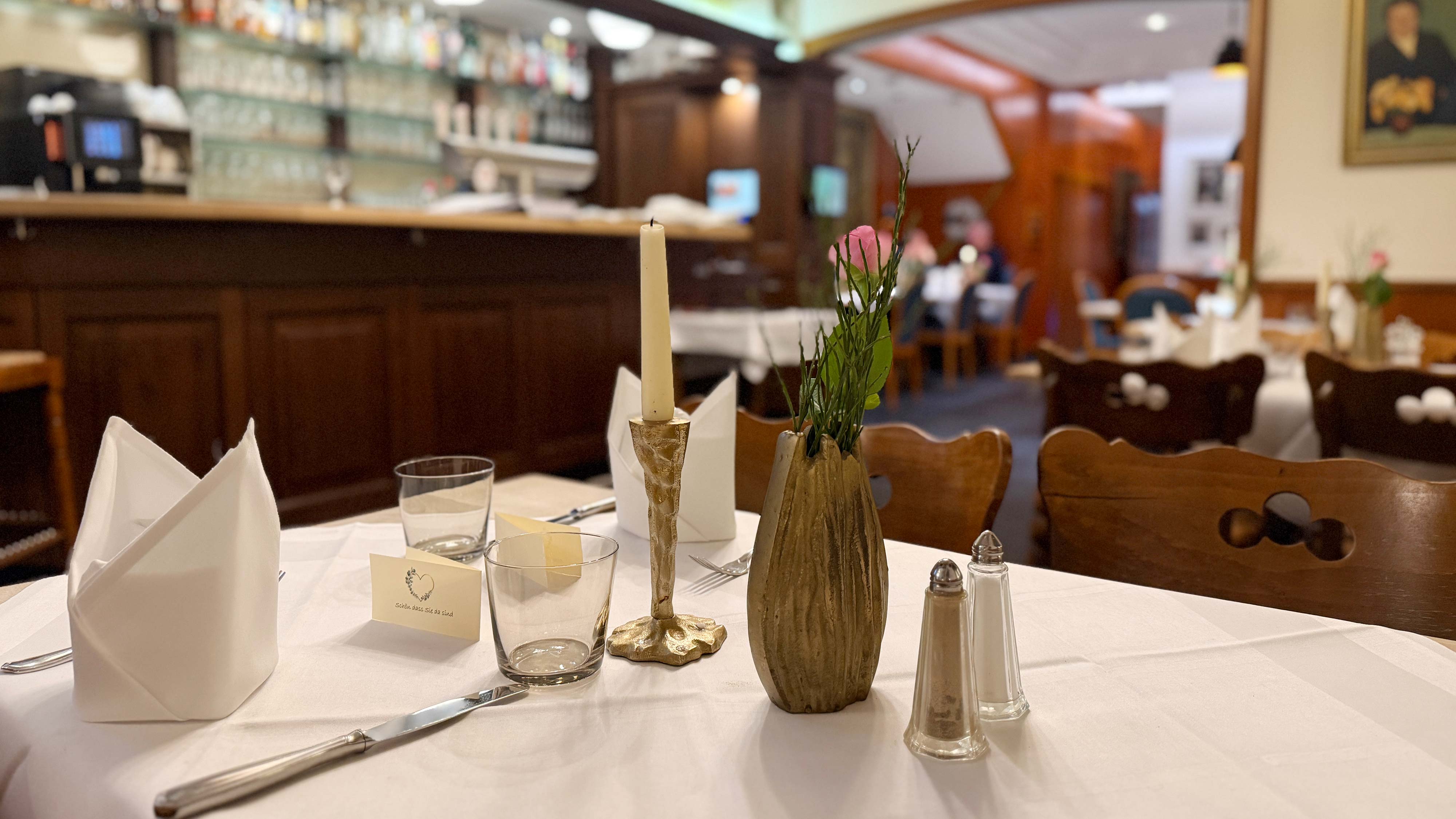 Restaurant Schmidt am Markt mit gutbürgerlicher Küche, nur fünf Gehminuten vom Hotel von Euch in Meppen entfernt