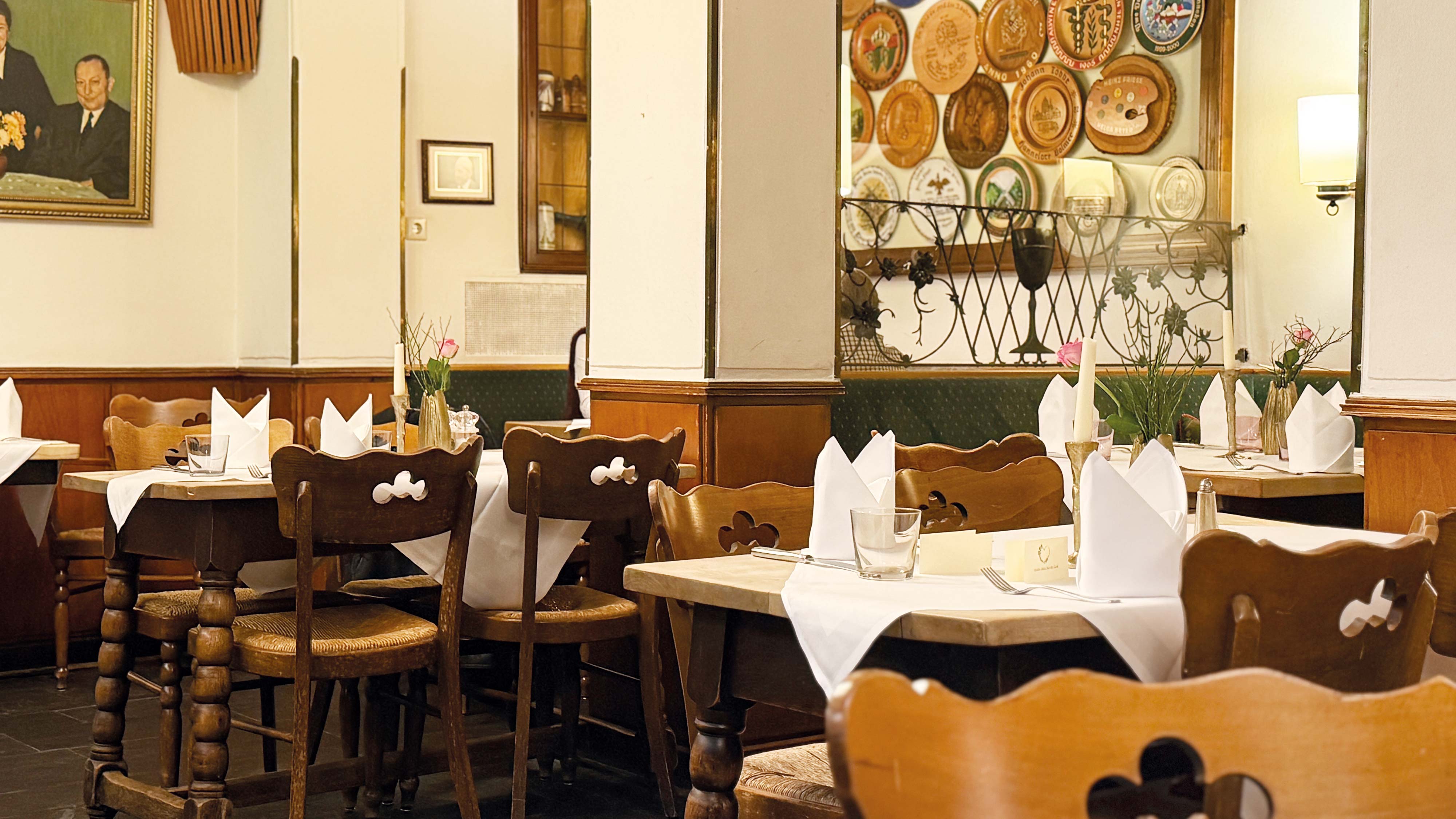 Gutbürgerliches Restaurant Schmidt am Markt in Meppen, in nur fünf Minuten zu Fuß vom Hotel von Euch erreichbar